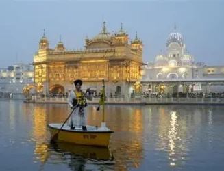 golden-temple-amritsar.webp