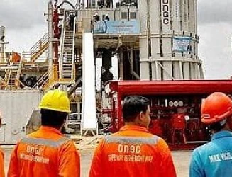 ongc-makes-two-oil-and-gas-discoveries-in-mumbai-offshore-basin.webp