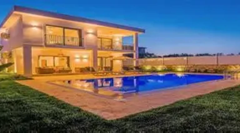 600-cr-villa-development.webp