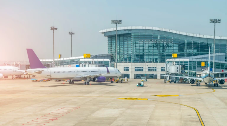airport-terminal-a1y5b-i9f3s.webp