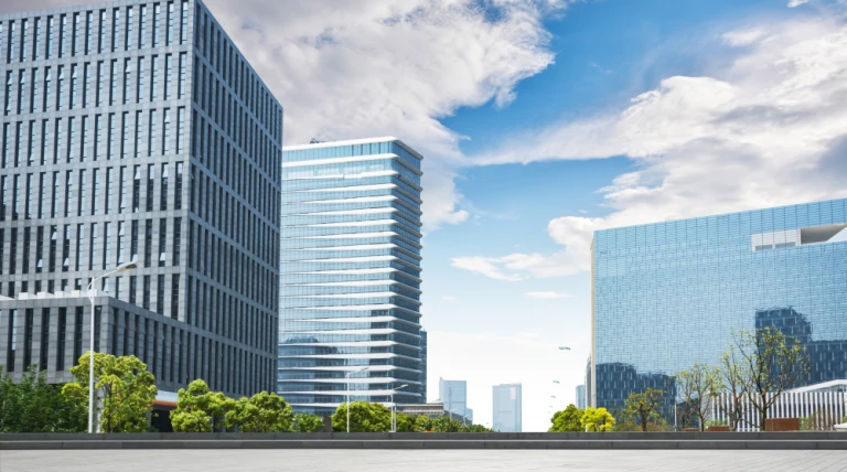 cityscape-sunny-day.webp