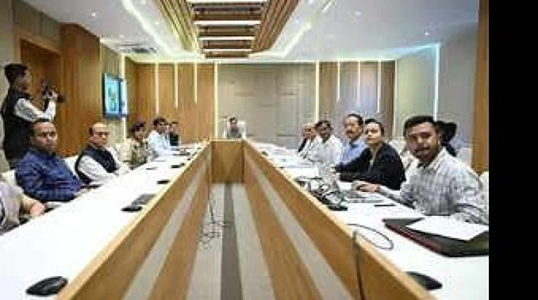 cm-himanta-biswa-reviews-rs300-crore-infrastructure-project-for-amch.webp