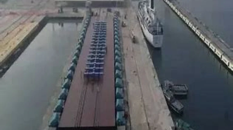 cochin-shipyard-drydocks-world-sign-mou-to-develop-ship-repair-clusters-in-kerala-gujarat.webp