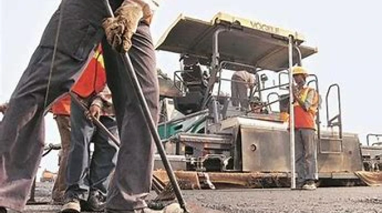 construction-on-chilla-elevated-road-resumes.webp