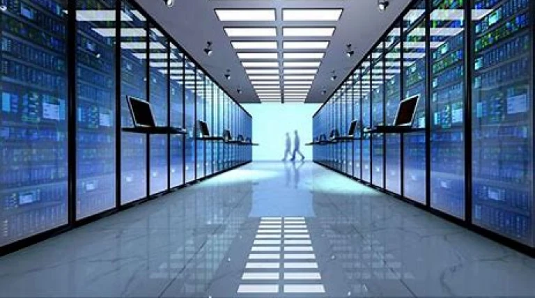 data-centre-9zeb8-w8wc2.webp