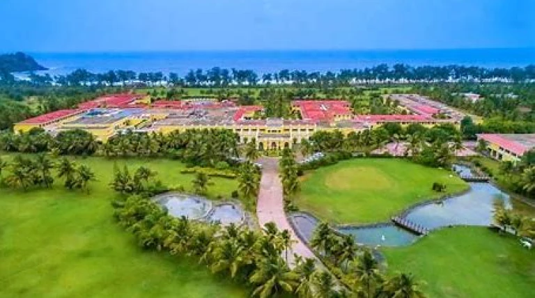 golf-themed-resorts-in-goa-lonavala.webp