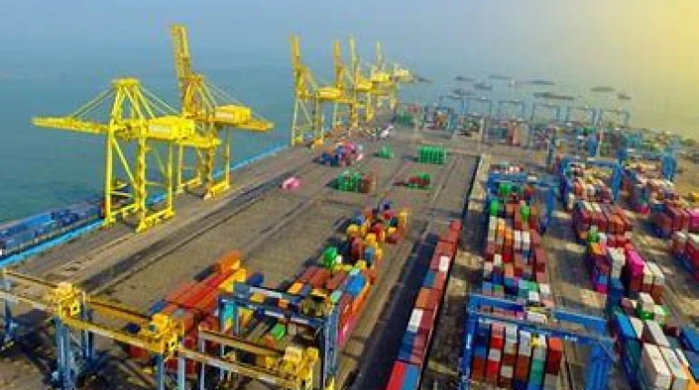 kandla-port-to-begin-green-hydrogen-production-by-mid-2025.webp