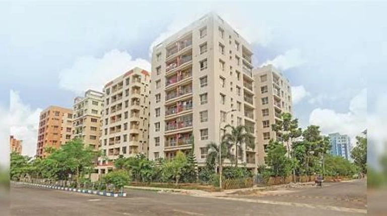 macrotech-developers-acquires-10-land-parcels-in-fy25.webp