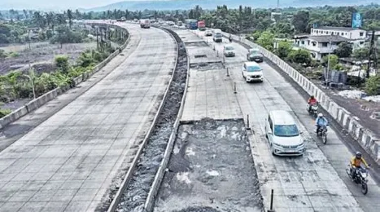 mumbai-goa-highway.webp
