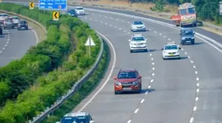 mumbai-pune-expressway.webp