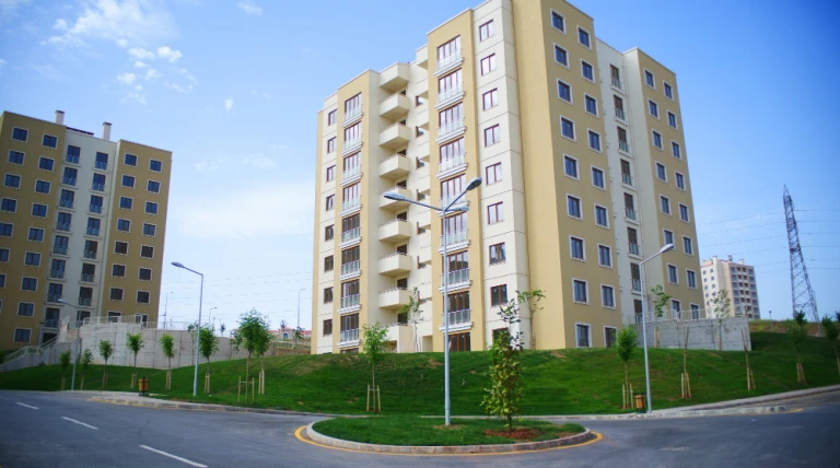 new-buildings-with-green-areas-k9w1d-nzxwn.webp