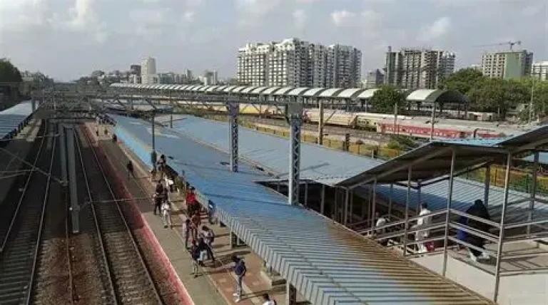 Engineering Marvel: 45-Day Overhaul Set for Bandra-Khar Rail Flyover