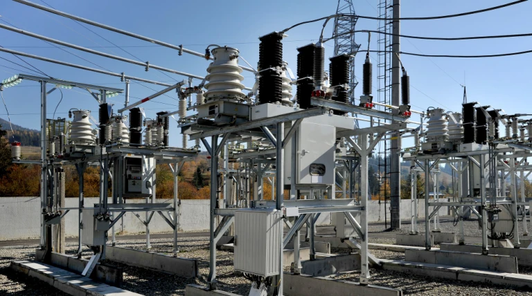 part-high-voltage-substation-with-switches-disconnectors-kwvml-wxtow.webp