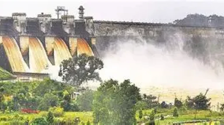 periyapatna-lift-irrigation-canal-in-karnataka.webp