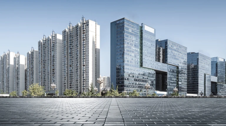 plaza-modern-skyscrapers-xiamen-cbd-fujian.webp