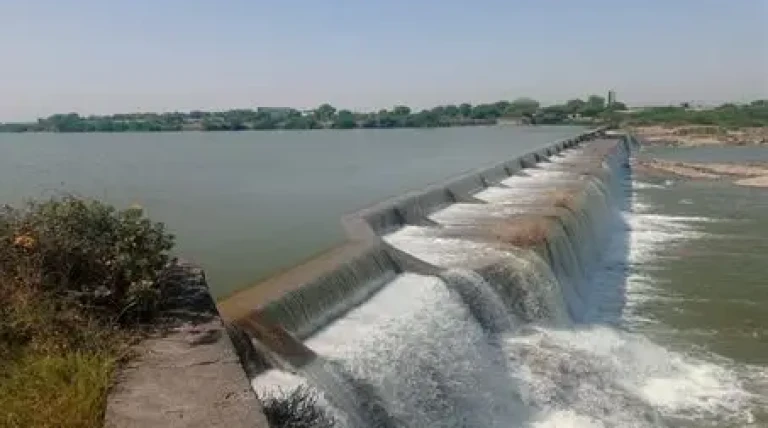 seven-checkdams-in-kachchh-gujarat.webp