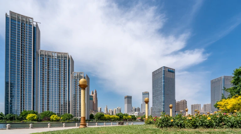 street-view-modern-architecture-along-haihe-river-tianjin.webp