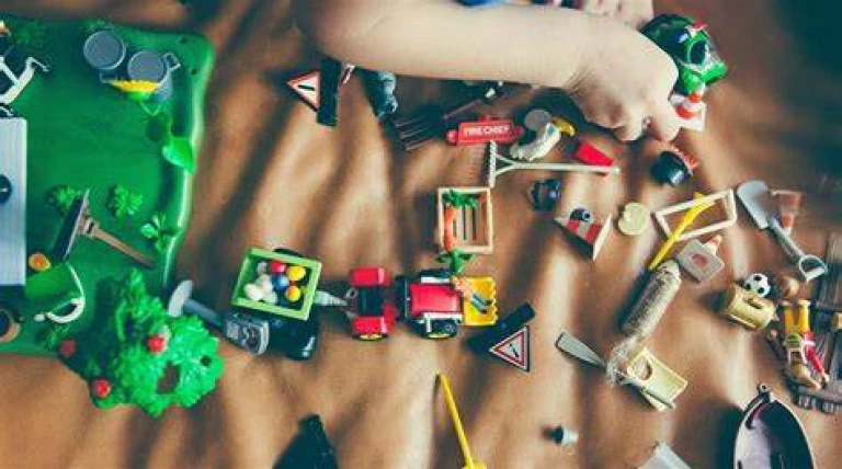 toys-footwear.webp