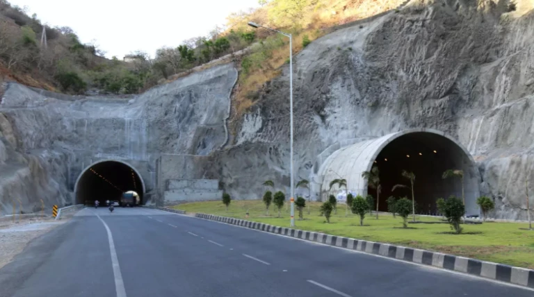 tunnel.webp